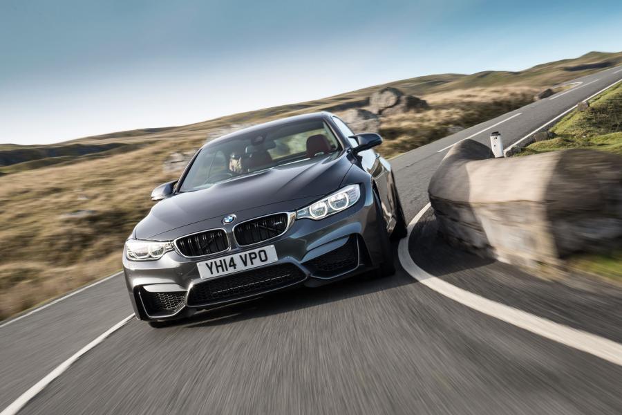  BMW M4 Convertible 2014 года  (UK) (фото 2 из 9)